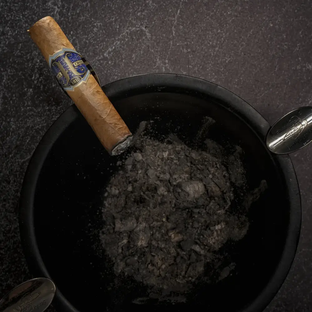 Hobson Sapphire Conn by Lord Baltimore Cigars